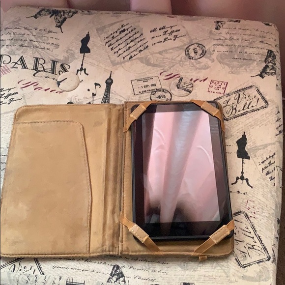 Kindle Fire - Picture 2 of 4